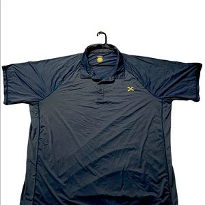 Men a big and Tall 5xl, no pet, non smoker. Like new